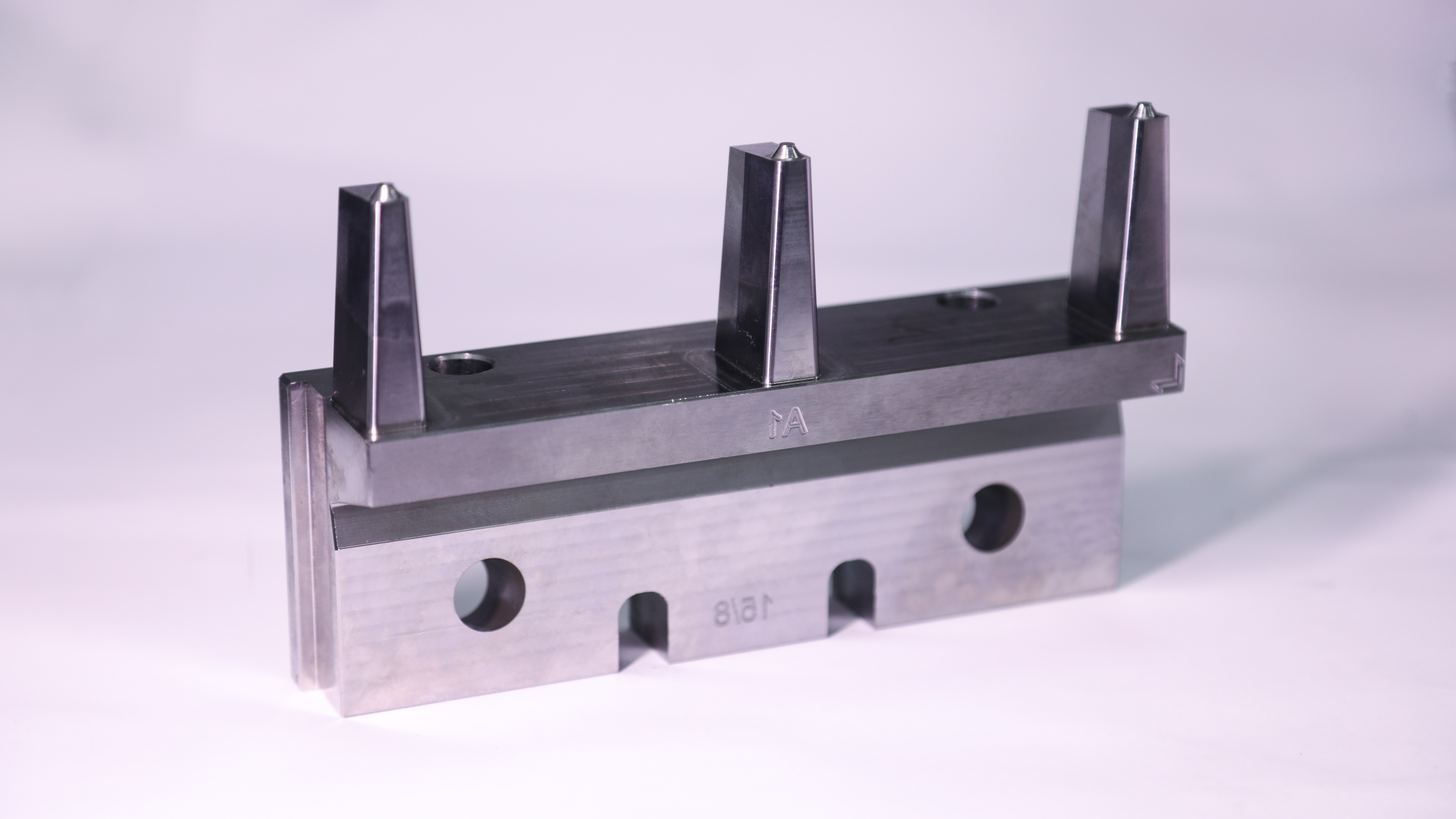 금형 부품 – 슬라이드 베이스 (Slide Base)