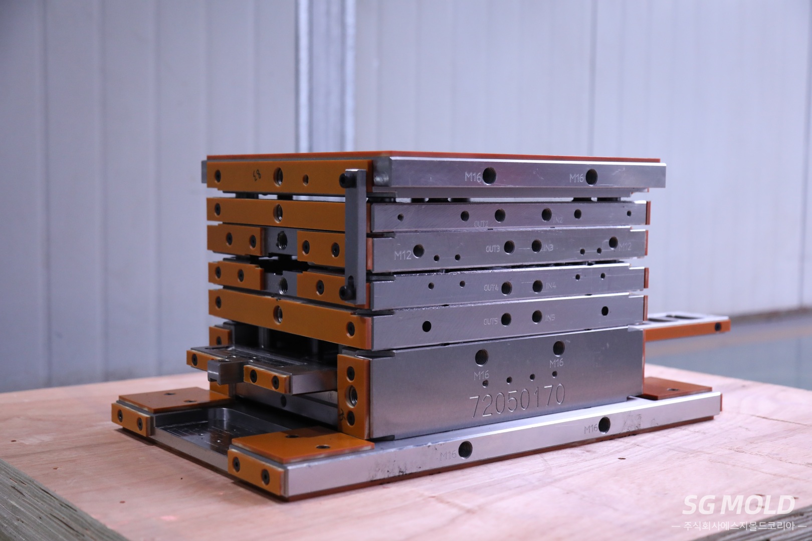 자동차 금형 부품 ：플라스틱 몰드베이스