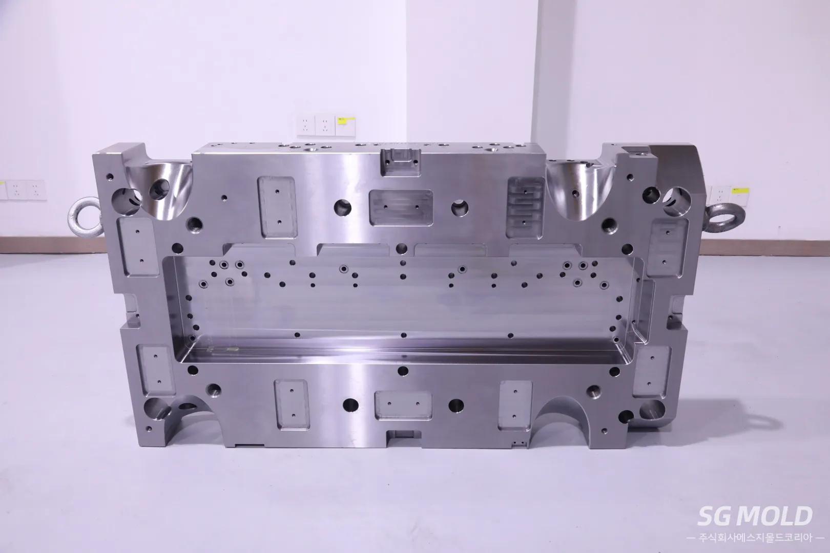 사출 금형 몰드베이스